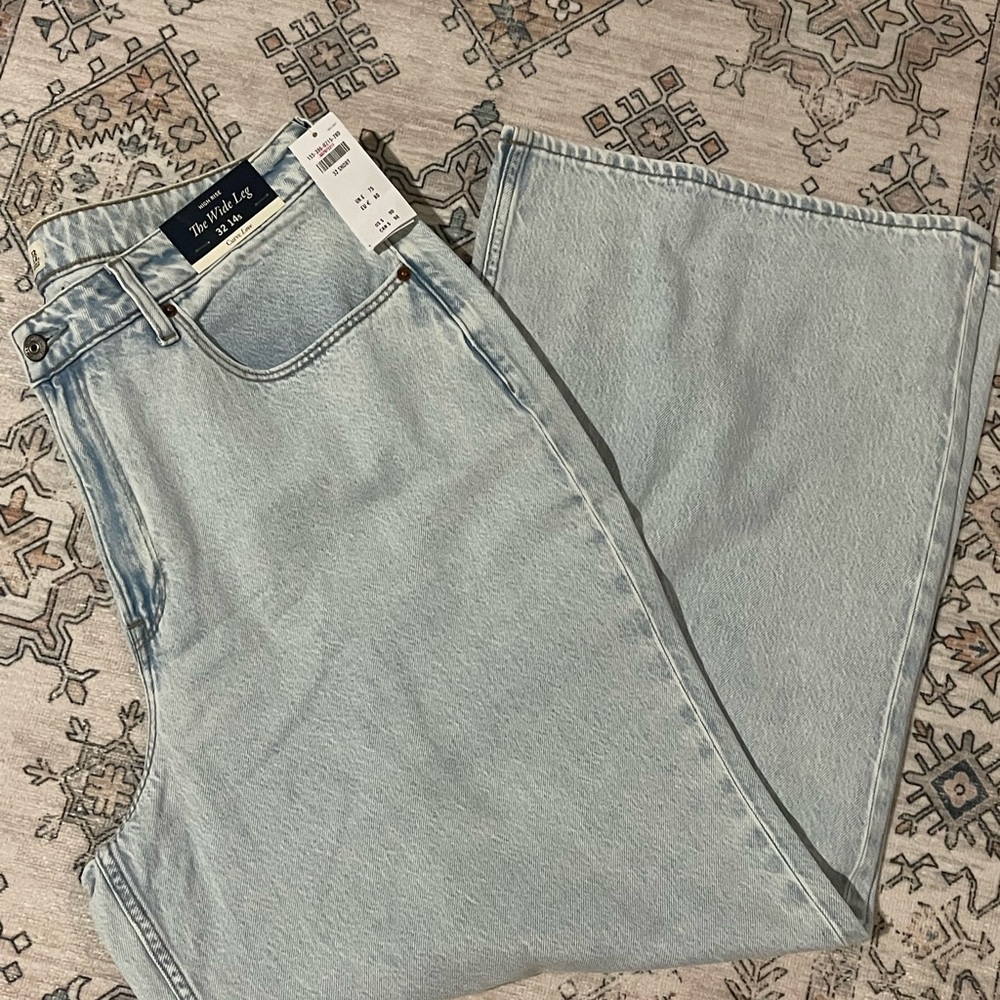NWT Abercrombie&Fitch Wide Leg High Rise Curve Love sz14 (32) short light wash